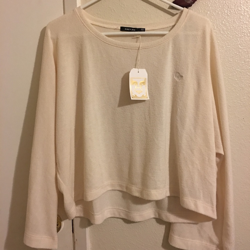 White Obey Sweater🥂